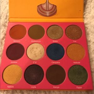 Eyeshadow pallets
